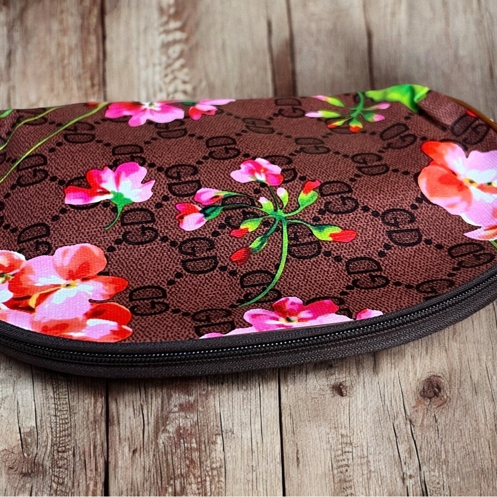 Floral Monogram Makeup Bag Black Trim Cosmetic Travel Pouch 8x6 Organizer - Picture 2 of 4